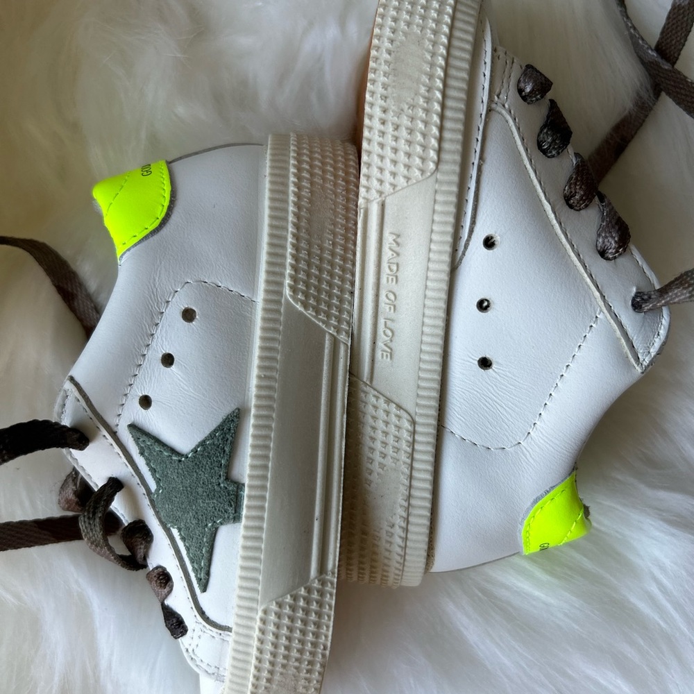 💫Size 21 Kids May Lace up sneakers BNIB